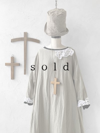 画像2: 【30%OFF SALE】MARCHE' DE SOEUR／バテンレースのワンピース・若草ベージュ