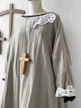 画像3: 【30%OFF SALE】MARCHE' DE SOEUR／バテンレースのワンピース・若草ベージュ