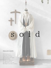 【30%OFF SALE】HALLELUJAH／Chemise a la Reine Robe 王女のローブ・off white