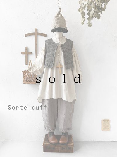 画像1: sorte cuff/起毛フリル襟チュニック・オフ