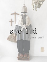 sorte cuff/起毛フリル襟チュニック・ブラック