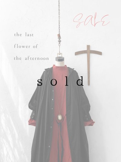 画像1: 【30%off SALE】the last flower of the afternoon／静寂の欠片 back open dress・黒