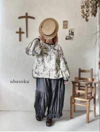 ubasoku/起毛バイカラー花柄ブラウス・ベージュ