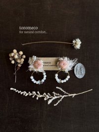 toromeco／アンティークシルクと天然石イヤリング・サーモンピンク