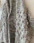 画像4: nepal hand knit/ニットポンチョ・グレー【フランスアンティーク・エパングル付】 (4)