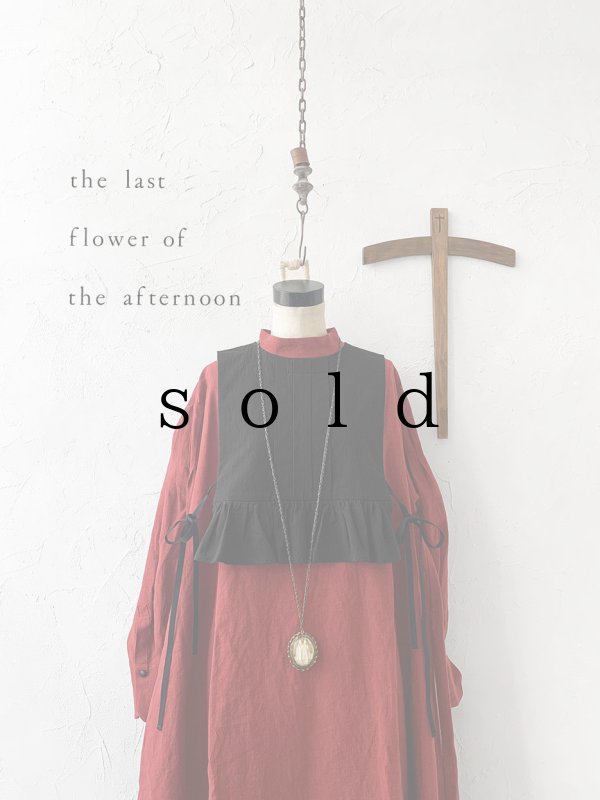 画像1: the last flower of the afternoon／薄氷の汀 vest・黒 (1)