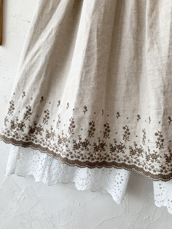 MARCHE' DE SOEUR／二枚仕立ての花刺繍スカートパンツ - MARCHE' DE SOEUR
