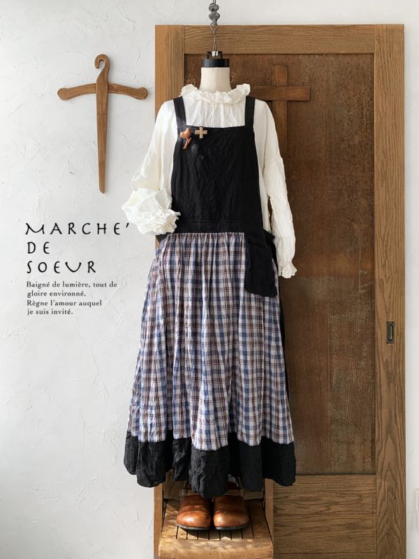 MARCHE' DE SOEUR／バイカラーエプロンワンピース・黒×ブルーチェック